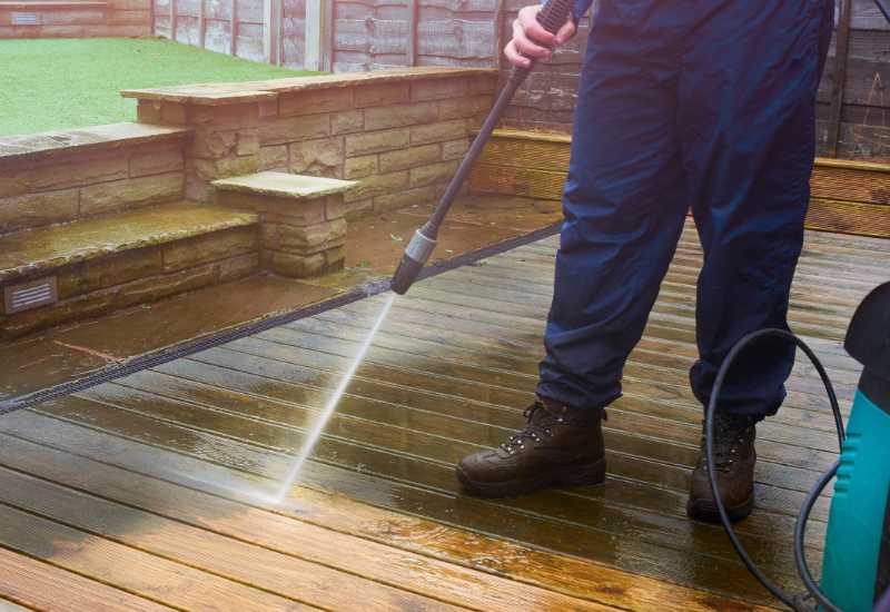 House & Deck Cleaning in Halifax