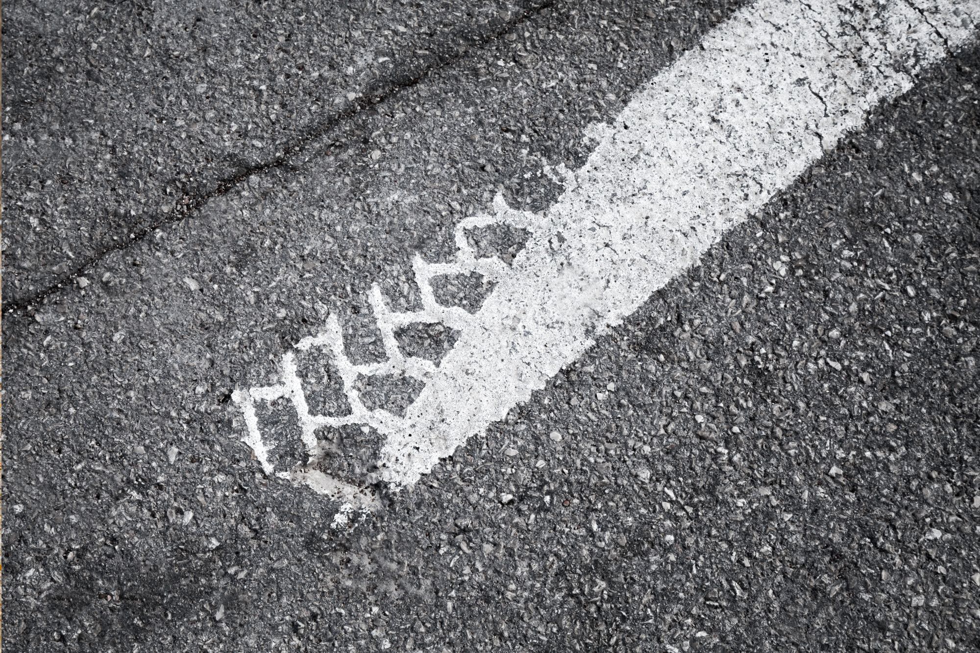 Remove Tire Marks From Your Driveway